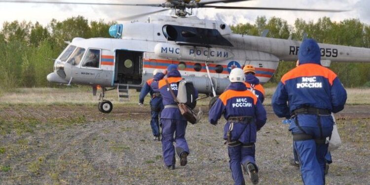 Tragjike! Rrëzohet helikopteri dhe përfundon në thellësinë e liqenit: Në bord kishte gra e fëmijë