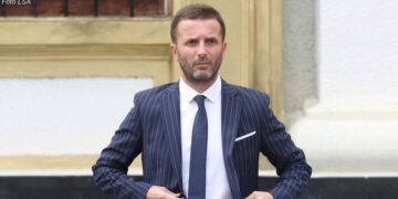 “Do ia shihni flakën pas dhjetë ditëve”! Shpërthen i revoltuar Erion Braçe dhe lëshon paralajmërimin e fortë: Papërgjegjshmëri!