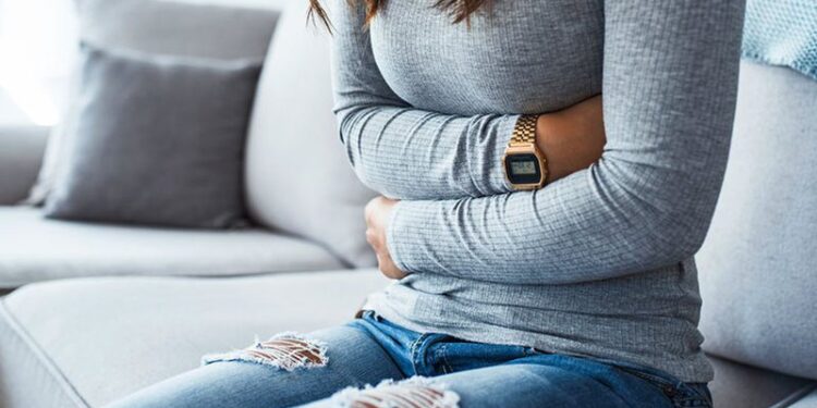 6 mënyra si të qetësoni dhimbjet e stomakut në kushte shtëpie