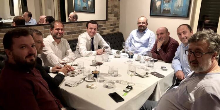 Mbi “pendesën” e Albin Kurtit si përçarës i Shqipërisë me Kosovën