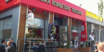 SKANDALI ME “BKT”/ Klientët e bankës në panik, prej ditësh u mbahen “peng” pagat dhe sistemi i saj nuk është ende funksional