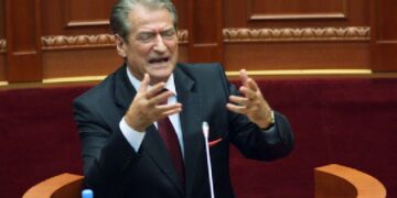 25 fakte madhore: Pse anti-amerikanizmi Berishës, ka infektuar gjysmën e popullit shqiptar?!