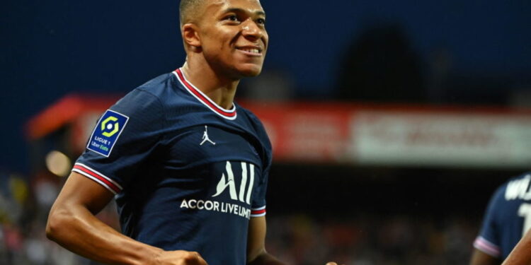 Pochettino i mbyll derën Realit: Mbappe është grumbulluar, nesër luan krah Messit e Neymarit