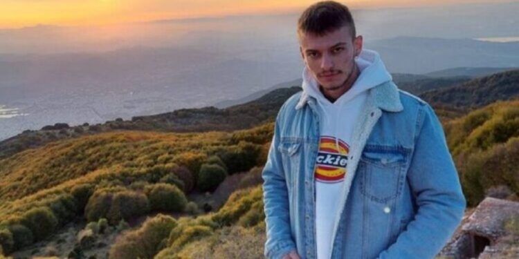 Po udhëtonte me motor, përplaset për vdekje 22-vjeçari shqiptar në Greqi