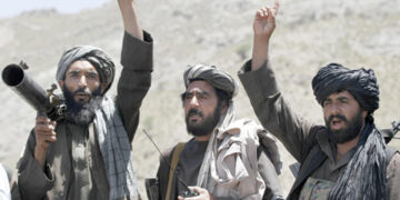 Talibanët marrin nën kontroll disa kryeqytete kryesore provinciale afgane