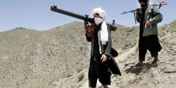 Talebanët nuk mbajnë fjalën, nisin bastisjet për kërkimin e bashkëpunëtorëve të SHBA