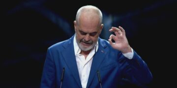 Mbi 1.5 milion qytetarë të vaksinuar dy herë! Rama ka një thirrje për “frikacakët trima”: Vaksinohuni….vaksinohuni…vaksinohuni!