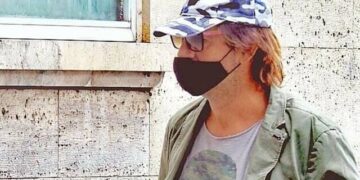 Merr kthesën e madhe skenari i zhdukjes së biznesmenit italian: Si shtirej si shkrimtar Davide Pecorelli dhe fshihej në këtë qytet shqiptar?! Ja si e kaloi verën mes plazhit dhe rakisë me miqtë e rinj