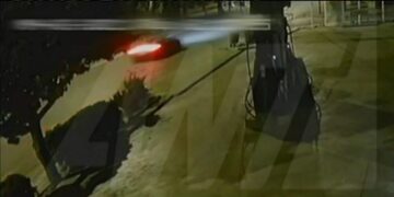 Shpejtësia e lartë i mori jetën: Publikohet video e aksidentit tragjik ku humbi jetën reperi grek