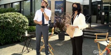 “E ke gruan k**vë”! Protestuesi e vë në siklet, shihni reagimin epik të kryeministrit të Kanadasë (Video)