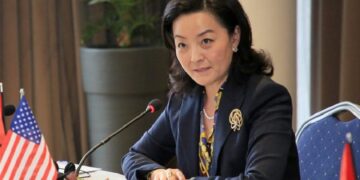 “Dosje vetëm me shpifje”! Yuri Kim i përgjigjet Berishës dhe bën paralajmërimin e fortë: Ne jemi seriozë në çështjet e korrupsionit!