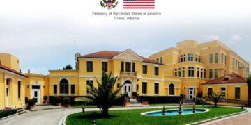 Ambasada e SHBA thërret deputetët demokratë për dosjet korruptive të Sali Berishës, zbardhen informacionet nga takimet