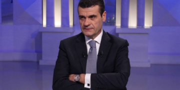 Astrit Patozi krahason Berishën me Tursun Pashain: E ka bllokuar Bashën në “kështjellë” , ja çfarë duhet të bëjë kreu i PD-së