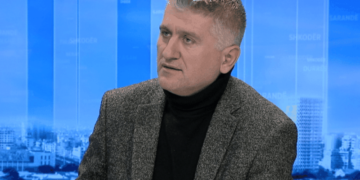 Ja çfarë po ndodh brenda PD! Agron Gjekmarkaj nxjerr “zbuluar” Sali Berishën: Papritmas u bë i keq këto javët e fundit!