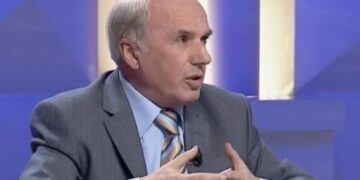 “Nuk është kjo pyetja, ti s’të le të flasësh”, Fevziu përplaset me Preç Zogajn: Pyetjen e bëj unë këtu jo ti, ke 15…
