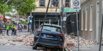 Një nga më të fuqishmit! Tërmeti shkund këtë shtet, shkaktohen dëme të shumta. Shihni momentin kur gazetarët në studio tmerrohen (Video)