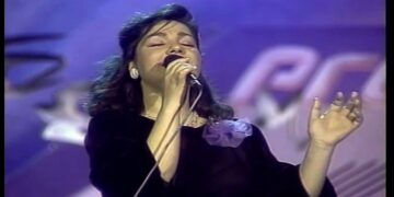 Në kujtim të Anita Bitrit! Këngët e sotme vulgare kthejnë nostalgjinë e këngëve të dikurshme me vlera të vërteta artistike
