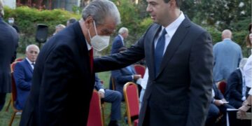 VIDEO/ Sot e akuzon si bashkëpunëtor të Ramës, dikur Berisha lavdëronte Bashën si ministri më i suksesshëm