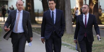 PD e përjashtoi, Berisha regjistrohet si pjesë e grupit parlamentar demokrat