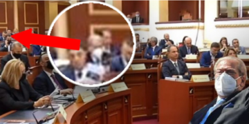 FOTO/ A po paralajmëron Berisha një bashkim me Kryemadhin?