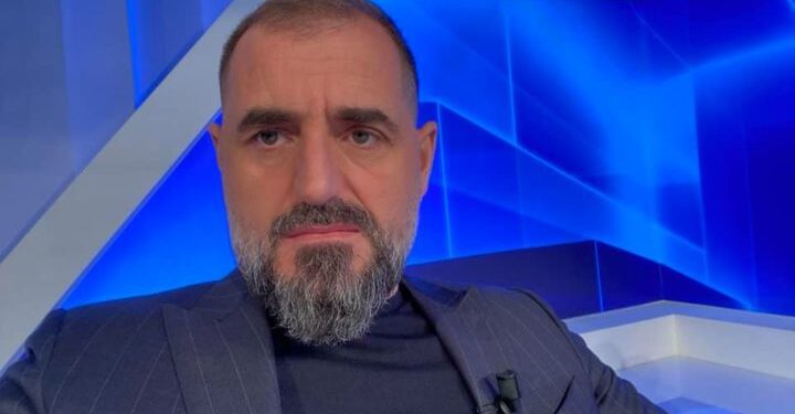 Çim Peku bën zbulimin e fundit: Basha u pajis me vizë diplomatike pas përjashtimit të Berishës, tani mund të udhëtojë në SHBA