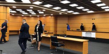 Nuk e dinte që vëllai ishte i dënuar në Greqi për trafik droge dhe probleme me pasurinë, KPK shkarkon gjyqtaren Semiramis Hoxholli