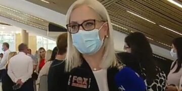 U zgjodh në vend të Gramozit në krye të Parlamentit të Shqipërisë, ja si iu përgjigj Lindita Nikolla gazetarëve