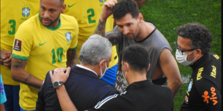 Argjentina i hipën autobusit pas ndërprerjes së ndeshjes! Mesi: Kemi tre ditë këtu, pritët sa të fillonte ndeshja