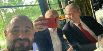 Papandreu nuk ka qenë “non grata” por Berisha i jep zemër vetës: Edhe Papandreu ishte 20 vjet “non grata” në SHBA, por pati fund të lumtur