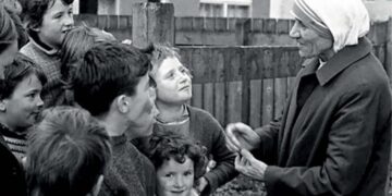 Ja përkushtoi jetën të varfërve, sot 5 vjet nga Shenjtërimi i të jashtëzankonshmes Nëna Terezës