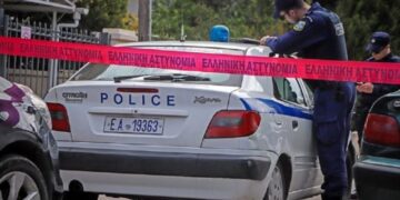 E rëndë në Greqi, burri vret me pushkë ish-të dashurën, më pas kryen vetëvrasje