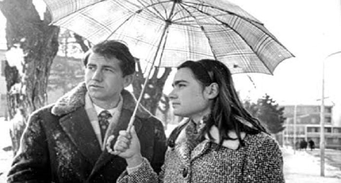 Aktori dhe regjisori Agim Qirjaqi, një meteor në Teatrin Kombëtar