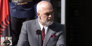 “Unë kam qëlluar të jem vëllai i madh në shtëpi, e kam mësuar që me të voglin ka gjithmonë një problem, s’të dëgjon kurrë”