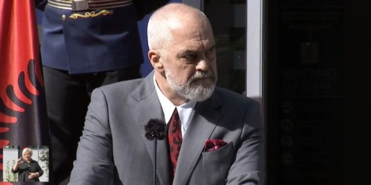 “Unë kam qëlluar të jem vëllai i madh në shtëpi, e kam mësuar që me të voglin ka gjithmonë një problem, s’të dëgjon kurrë”