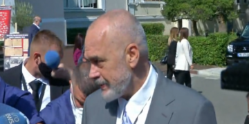 “A e ka dëgjuar Basha këshillën tuaj dhe ka vrarë babain e tij politik”, Rama: Ne jemi e ardhmja