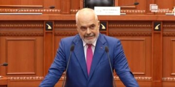 Rama ultimatum ministrave dhe drejtorëve: Nëse ju akuzon drejtësia, nuk ju mbrojmë!