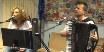 Këndoi shqip “25 gershetat”! Ikona e muzikës greke Glikeria dhe Dasho Kurti koncert në Tiranë: Ja kur dhe ku do ta shikoni “live” pa biletë!