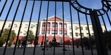 Studentët shqiptarë “zbrazin”auditorët, preferojnë universitetet europiane