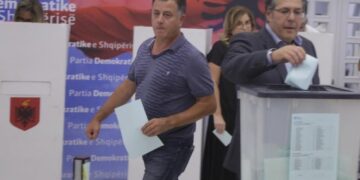 Flamur Noka tregon lëvizjet e Bashës për të penguar takimet e Berishës: Kuvendi do mblidhet kundër kryetarit