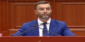 Erion Braçe e thotë troç: Të gjithë, po të gjithë dështuam të ndërtojmë tregje konkurruese, 90% kontrollohet nga 2-3 kompani