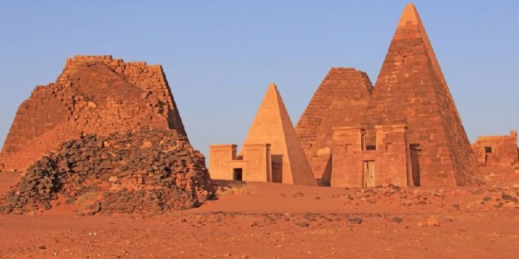 Arkitekura, historia dhe inovacioni magjepsës i Afrikës