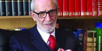 Rexhep Qosja: Nuk më lejon etika intelektuale, të sulmoj njeriun e rrëzuar, Sali Berisha!