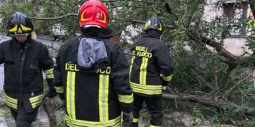 Video/ Mot i keq në Itali: “Alarm i kuq” në Sicili dhe Calabri! Mbyllen shkollat në disa provinca