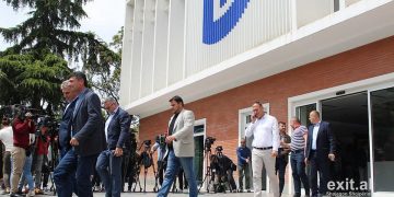 Bledi Mane: Më jepni një shami! Me llahinka do të qaj te oborri i PD-së