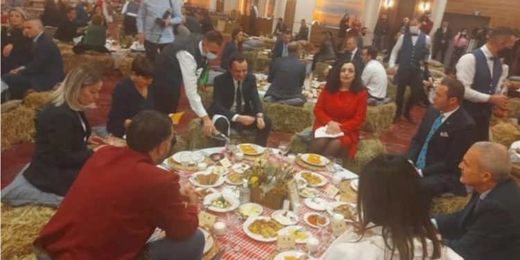 Vetëvendosje: Është e vërtetë që kemi rritur çmimet dhe ka varfëri por kjo qeveri s’po ushqehet nga xhepat e popullit të Kosovës