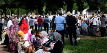 Agravon keq situata! Grusht shteti, ushtria del në rrugë, arrestohet kreu i qeverisë: Reagojnë menjëherë SHBA-ja dhe BE-ja