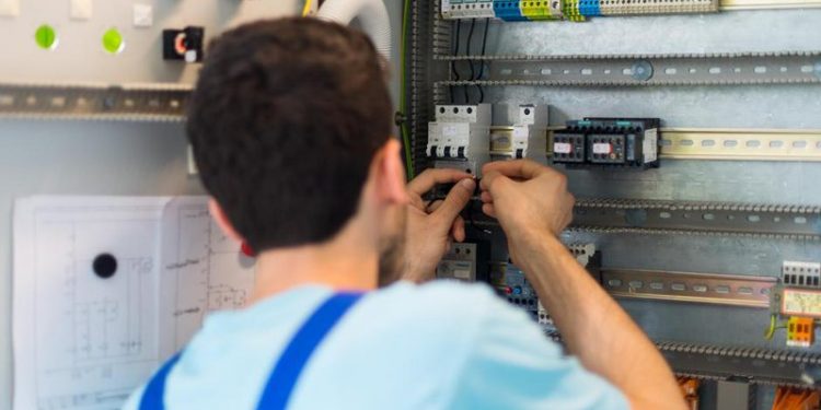 DW: Gjermania ka mungesë të fuqisë punëtore, këta janë sektorët me më shumë nevoja