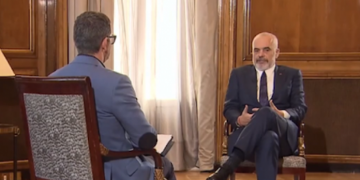 Serbët acarohen me Ramën për aspiratat e bashkimit Shqipëri-Kosovë! Kryeministri tjetër mesazh Beogradit për raportet me Prishtinën