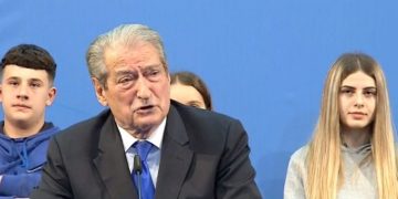 Nuk mori pjesë në “Foltoren” e Berishës, reagon deputeti demokrat i Kukësit