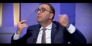 Kush je ti që më akuzon mua?! Analisti i njohur i kujton vrasjen e bujshme, shpërthen keq Gazment Bardhi: Ju keni folur në telefon me të!